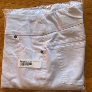 White denim w/wide elastic waist capris